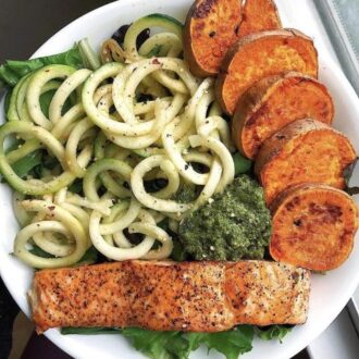 Salmon pesto bowl