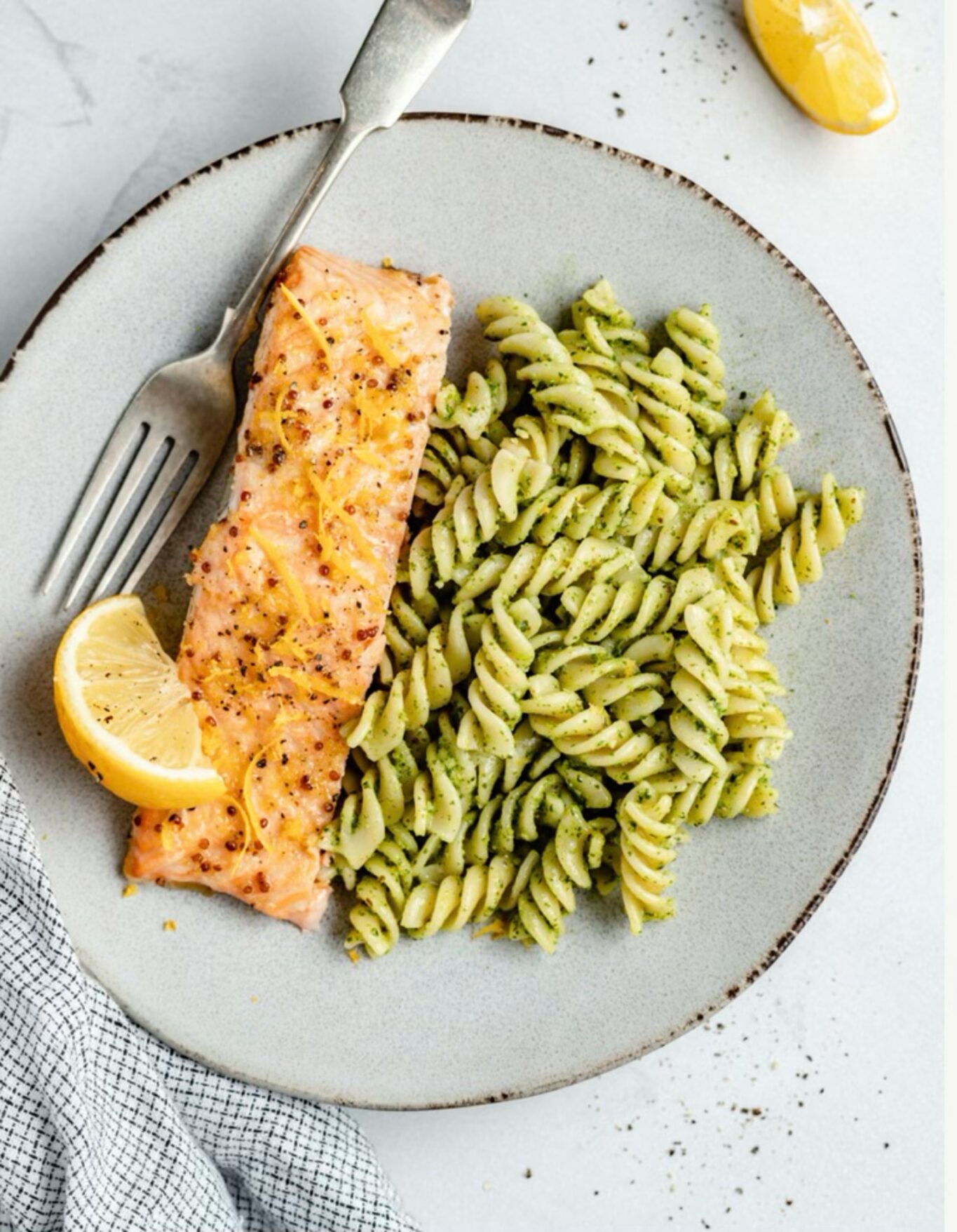 Lemon salmon with pesto Fam 2